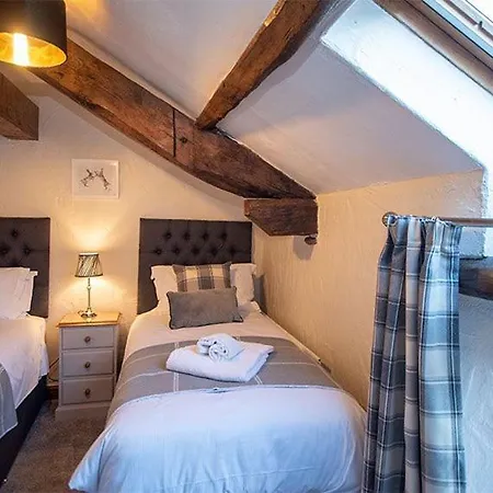 Barn, A Luxury, Chacterful With 2 Dogs Welcome And Wood Burning Stove Vakantiehuis