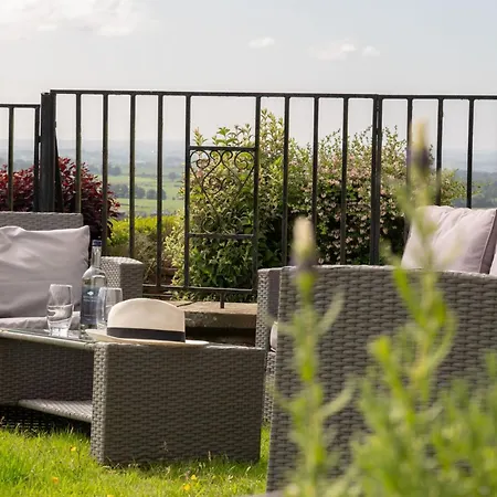 Barn, A Luxury, Chacterful With 2 Dogs Welcome And Wood Burning Stove